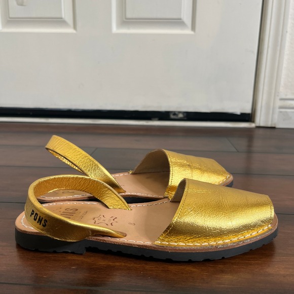 Pons Avarcas Classic Style Metallic Gold Slingback Sandals Women's size 8 - Picture 3 of 12
